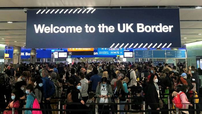 Pașaportul devine obligatoriu la intrarea în Regatul Unit