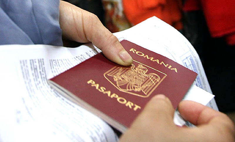 În Marea Britanie, doar cu pașaportul. „Cărțile de Identitate sunt mai ușor de falsificat”