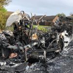BREXIT: Persoane înarmate au deturnat un autobuz și l-au incendiat în Irlanda de Nord