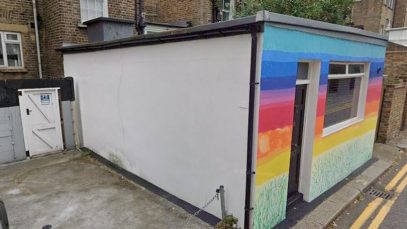 INCREDIBIL ce preț se cere în Londra pentru o casă de mărimea unui garaj