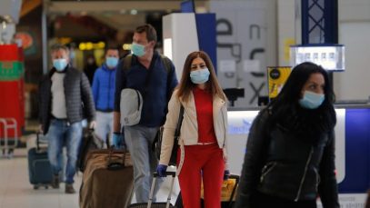 Aeroportul Internațional Henri Coandă: Călătorii cu certificate de vaccinare britanice, refuzați la frontieră. „Doar certificatele UE sunt valabile”