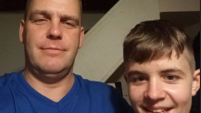 Crimă abominabilă în Anglia: Băiat de 15 ani își ucide prietenul de 12 ani. A încercat să îl decapiteze pentru că era „un turnător”