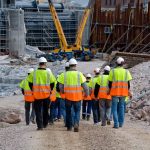 Muncitorii în construcții din România ar putea să lucreze fără viză în Marea Britanie