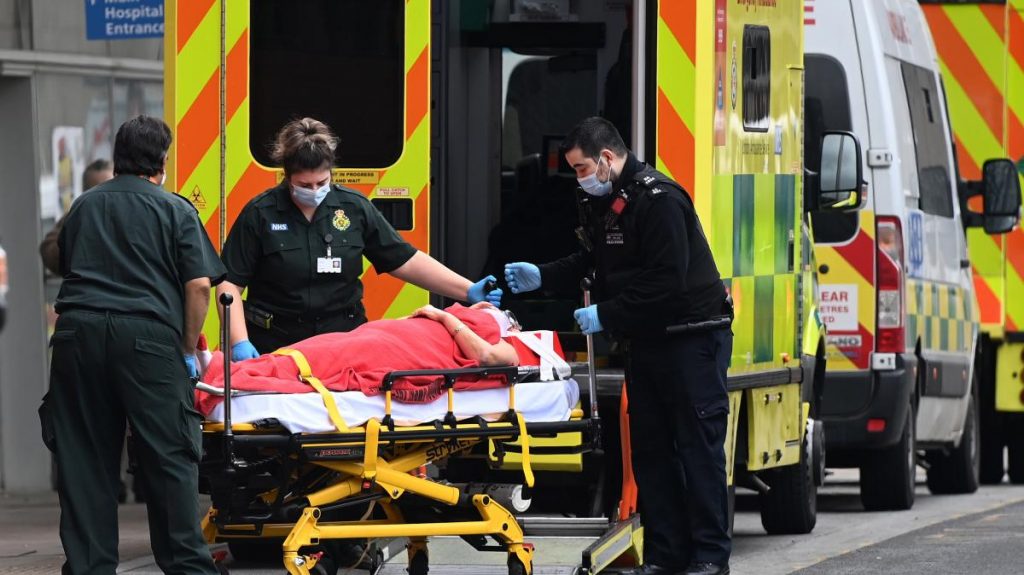 Marea Britanie, avertisment dur cu privire la pandemia de COVID: „Nu s-a terminat. Urmează lunile grele de iarnă”