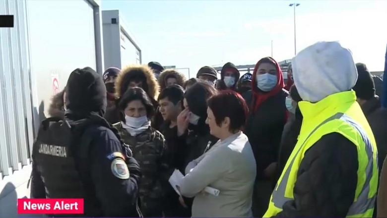 Mii de români veniți de sărbători din Marea Britanie, trimiși în carantină la intrarea în țară
