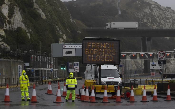 Franța ridică interdicțiile pentru cei din Marea Britanie