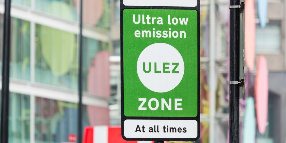 Primarul Londrei vrea taxă ULEZ în toată Londra și introduce o nouă taxă auto pentru „aer curat”
