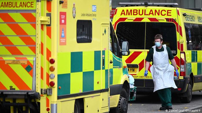 Boris Johnson: „Spitalele vor fi supuse unei presiuni considerabile din cauza OMICRON”