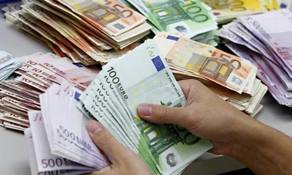Diaspora a trimis în țară o sumă record: Peste 5,6 miliarde de euro