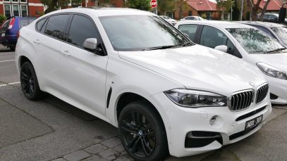 BMW X6 luat în leasing din Marea Britanie, confiscat din curtea unui sucevean