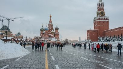 Oficialii britanici merg la Moscova. Rusia le transmite să renunțe la retorica sancțiunilor