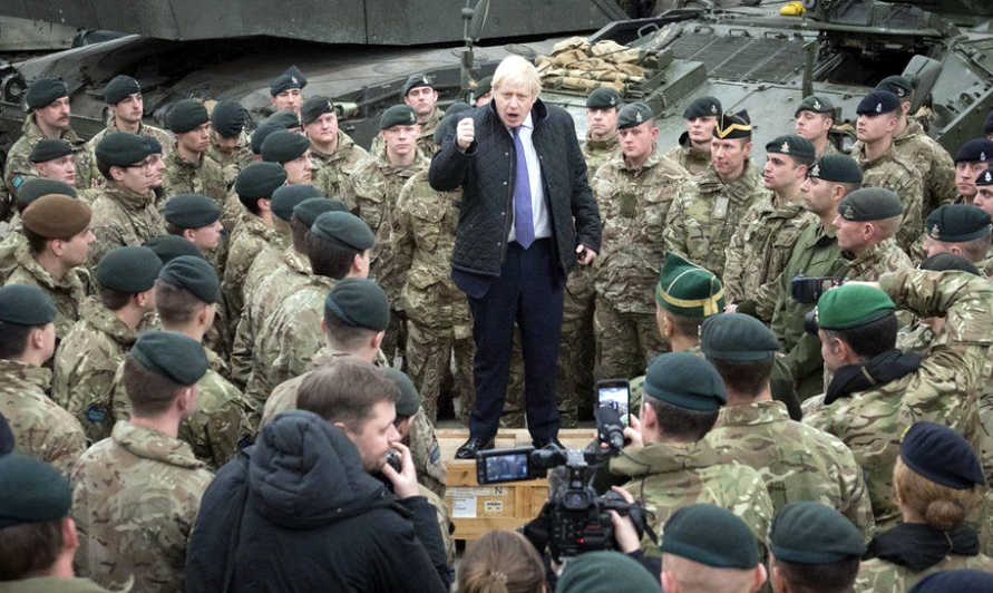 Boris Johnson: „Putin va simți consecințele invadării Ucrainei”. Premierul britanic vizitează Polonia și Estonia