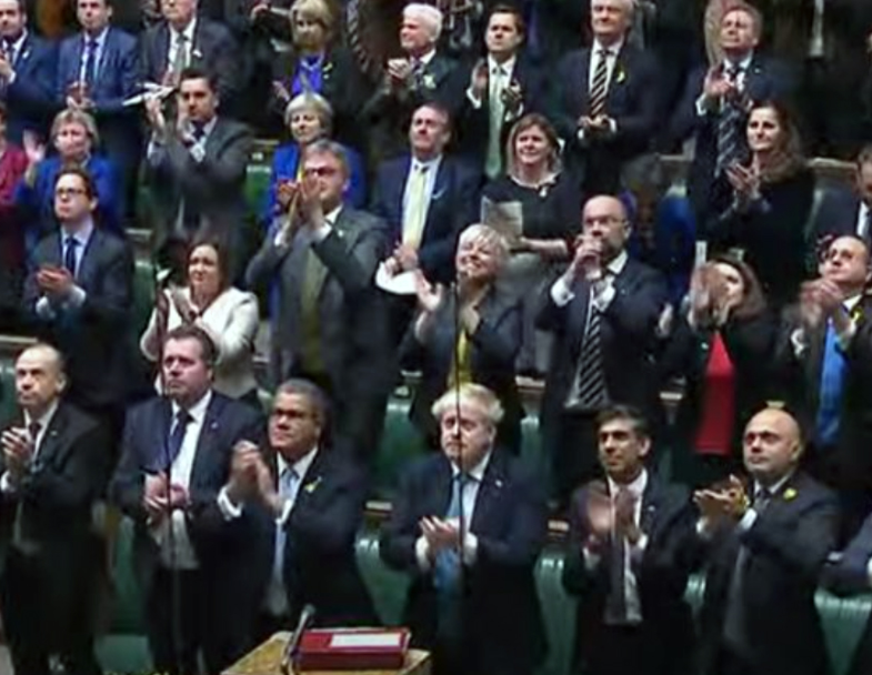 Ovații pentru Ucraina în Camera Comunelor. Boris Johnson: „Putin a subestimat forța extraordinară a poporului ucrainean”