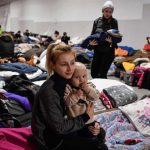 Refugiații UCRAINENI, refuzați de Mare Britanie. Trebuie să aștepte zile întregi viză pentru a se alătura familiilor