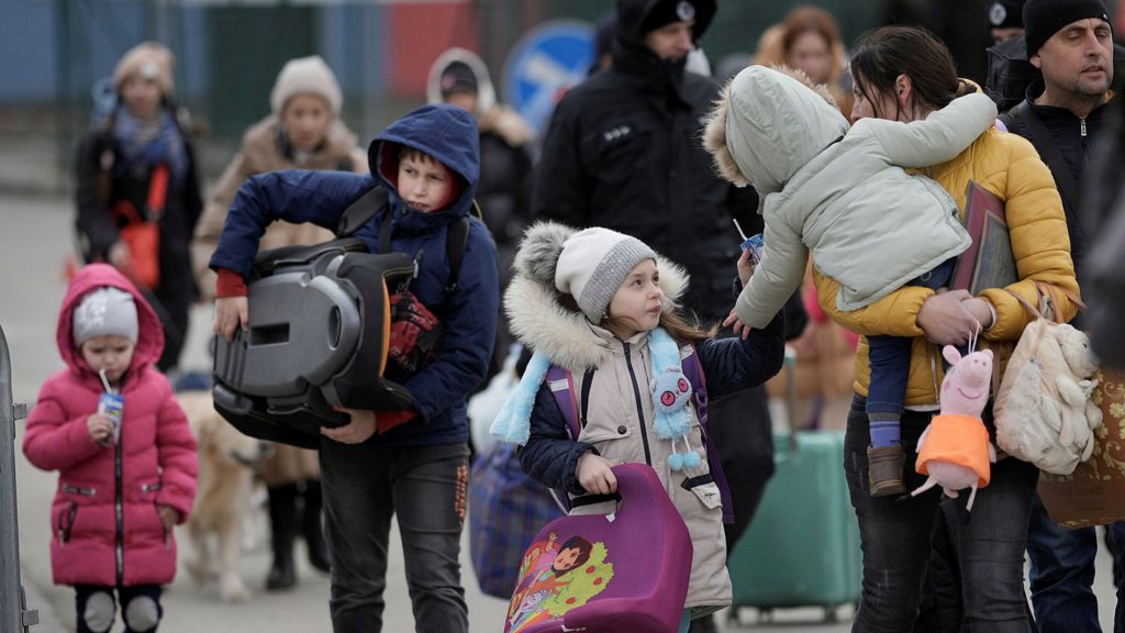 Marea Britanie se mobilizează: Zeci de mii  de britanici au aplicat deja pentru a găzdui refugiați din Ucraina