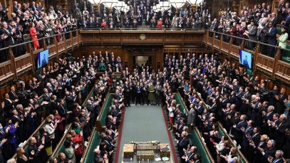 Londra: Parlamentar conservator arestat pentru viol. „Să i se interzică accesul în Parlament”, cer laburiștii
