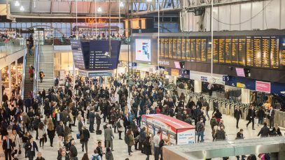 Londra: Trenuri anulate și servicii feroviare întârziate din cauza unui incident pe calea ferată
