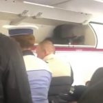 Poliția de frontieră a blocat pasagerii zborului Londra-Satu Mare la bord. Au fost percheziții pentru un portofel furat